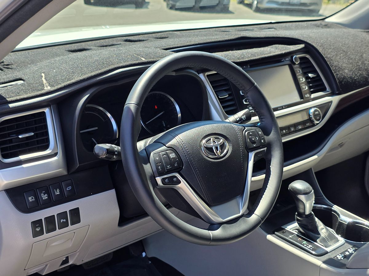 2015 Toyota Highlander Hybrid Limited photo 19