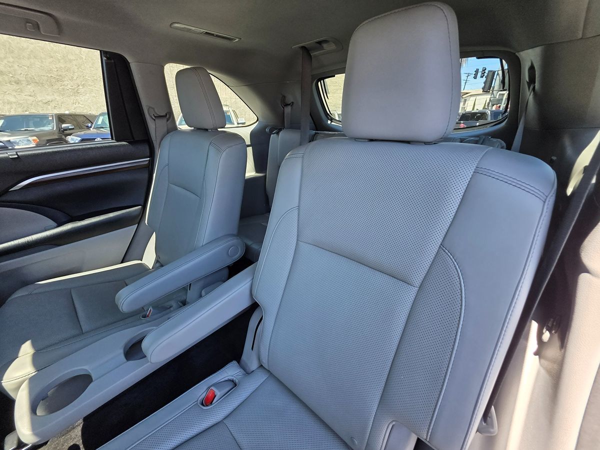2015 Toyota Highlander Hybrid Limited photo 24
