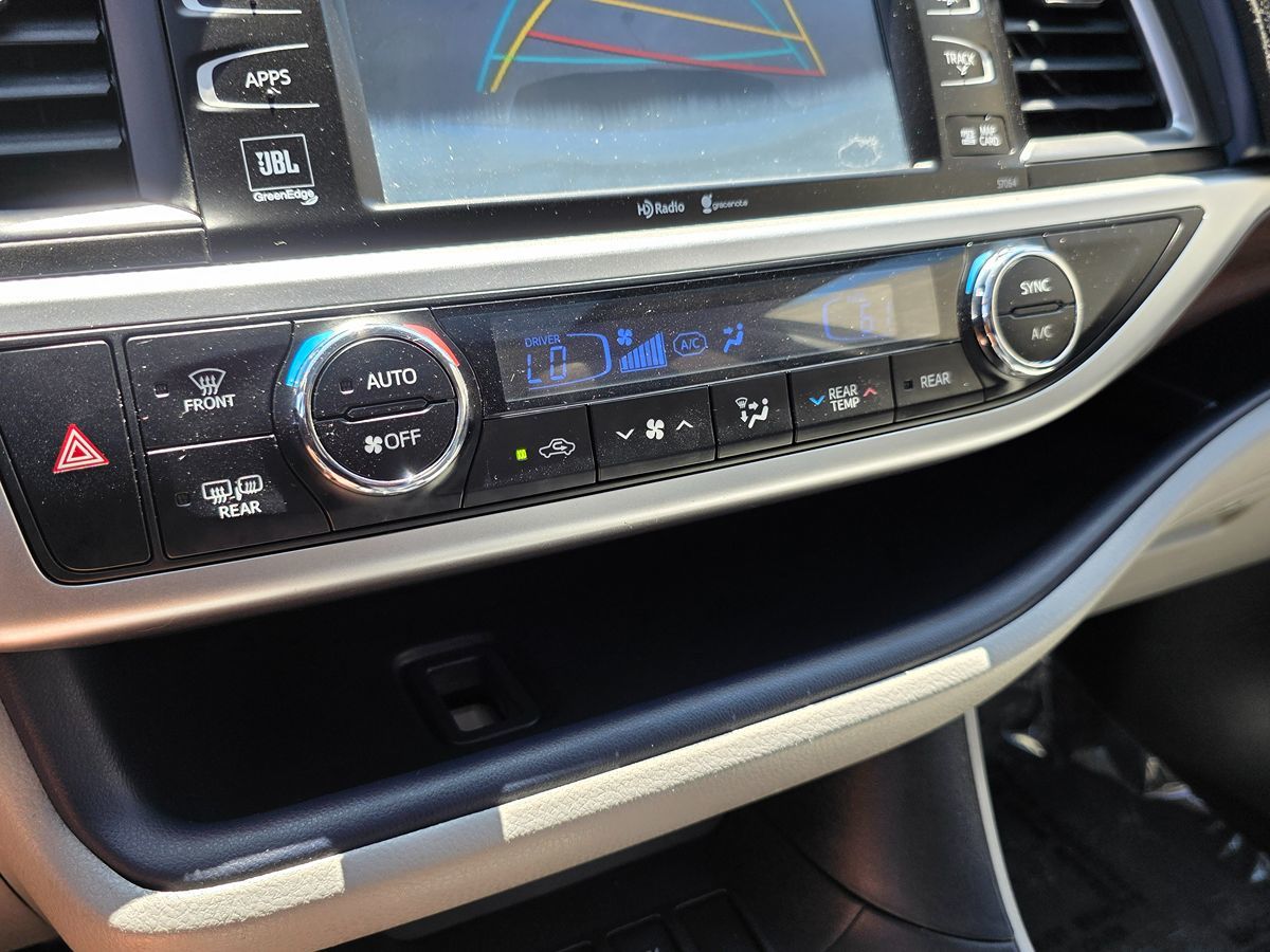 2015 Toyota Highlander Hybrid Limited photo 38