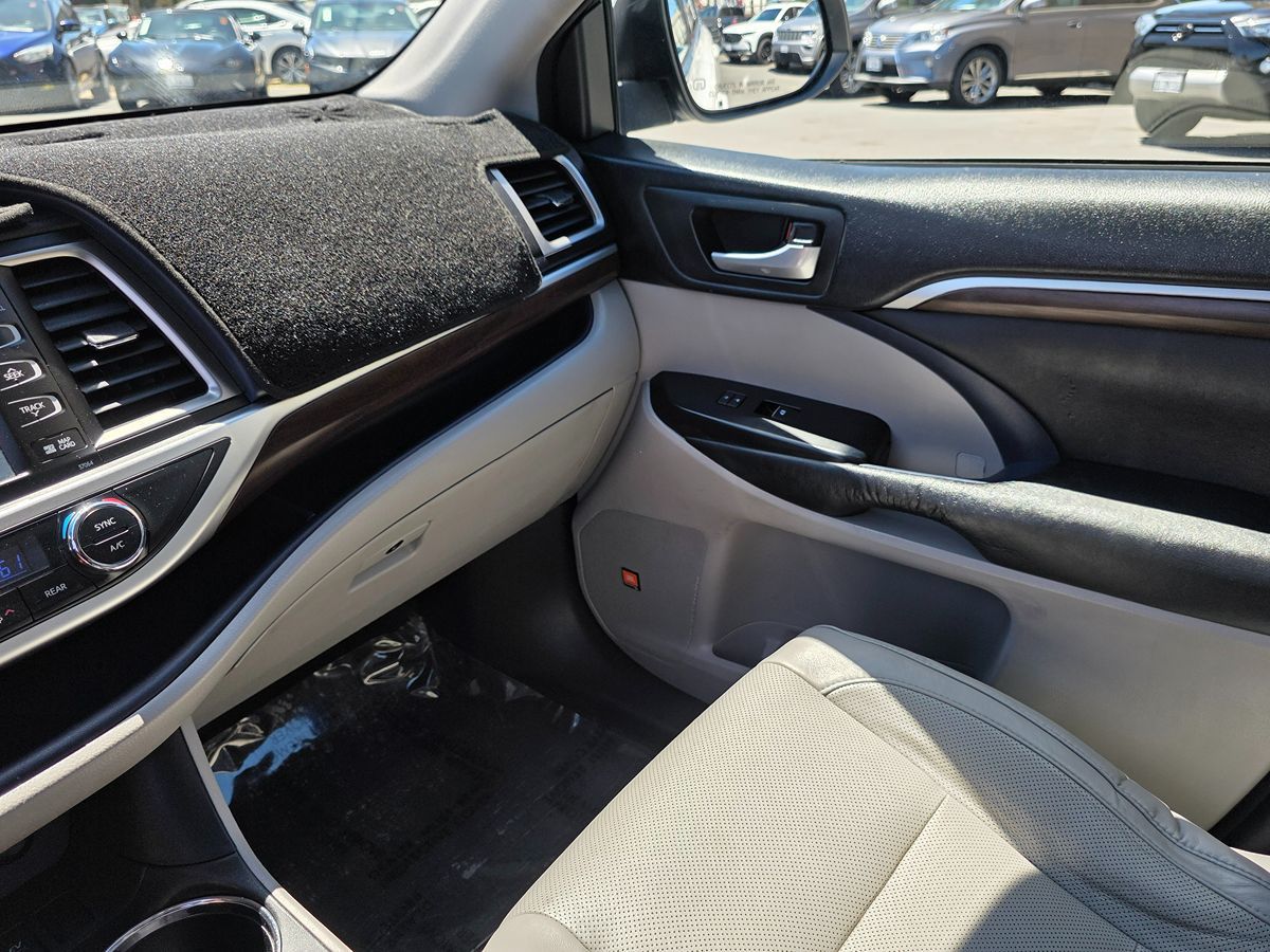 2015 Toyota Highlander Hybrid Limited photo 41