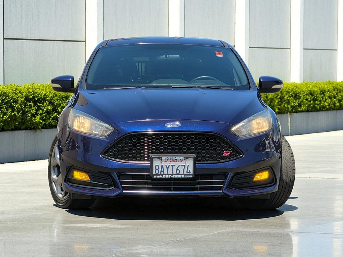 2017 Ford Focus ST photo 5