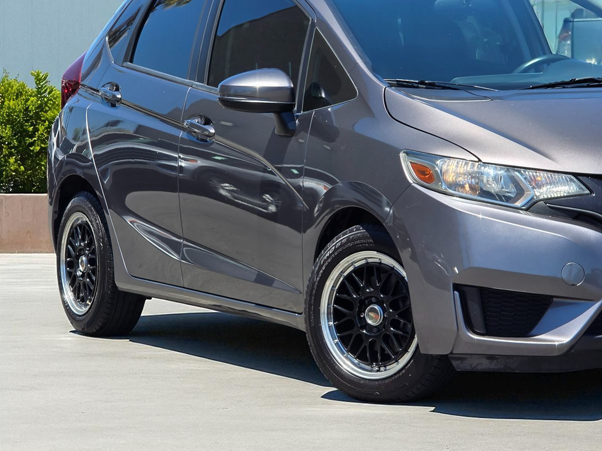 2017 Honda Fit LX photo 3