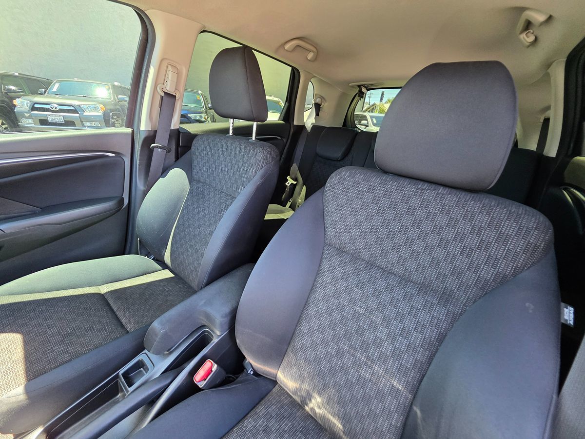 2017 Honda Fit LX photo 22