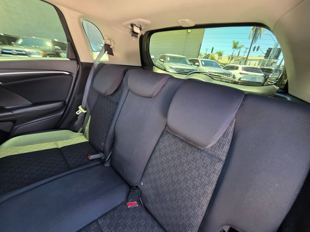 2017 Honda Fit LX photo 24