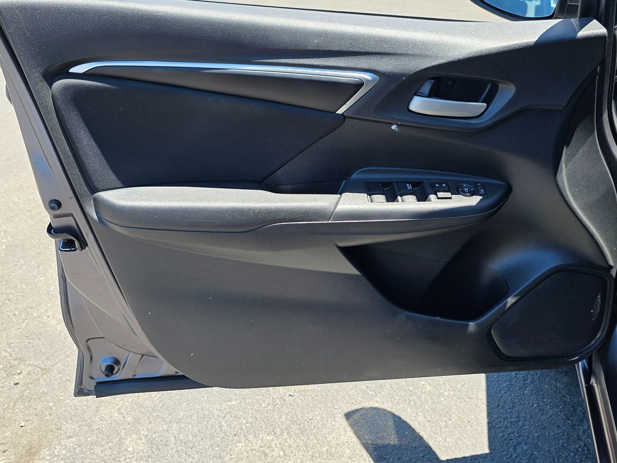 2017 Honda Fit LX photo 27