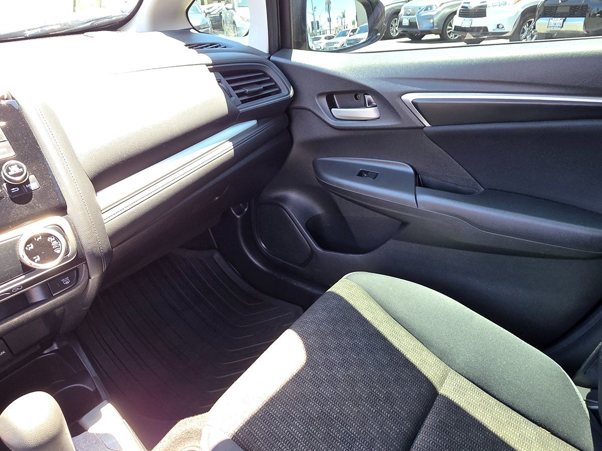 2017 Honda Fit LX photo 38