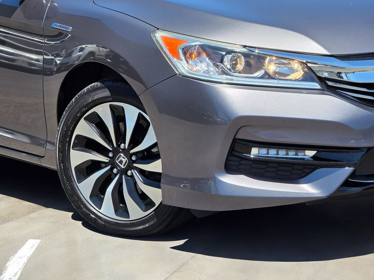 2017 Honda Accord Hybrid EX-L photo 3