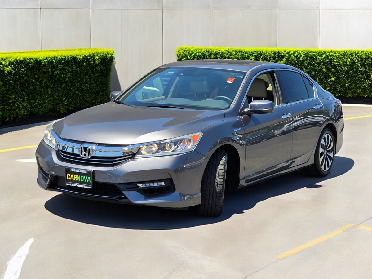 2017 Honda Accord Hybrid EX-L photo 5