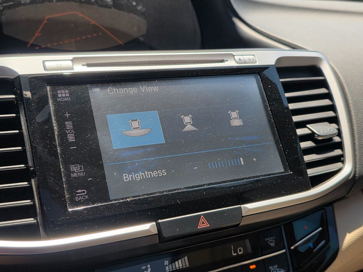 2017 Honda Accord Hybrid EX-L photo 38