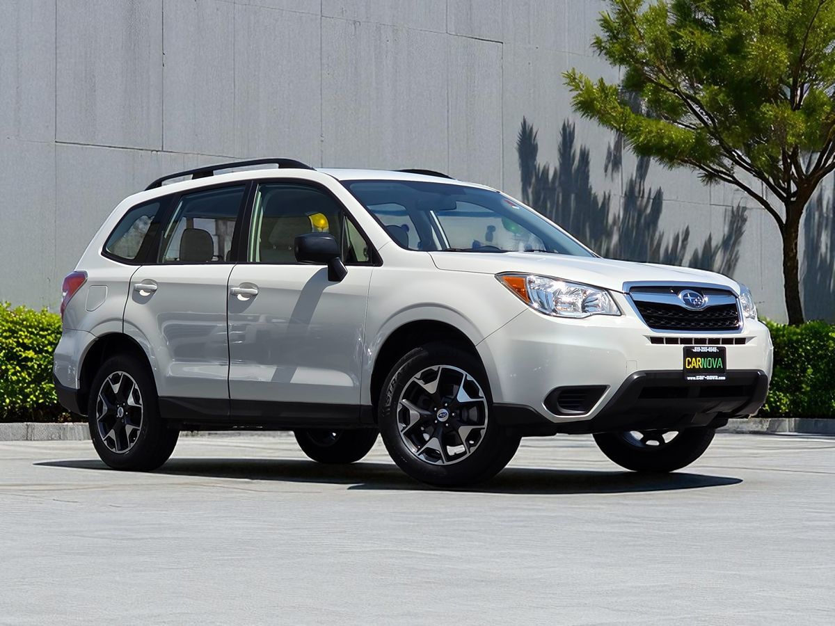 2016 Subaru Forester 2.5i photo 2