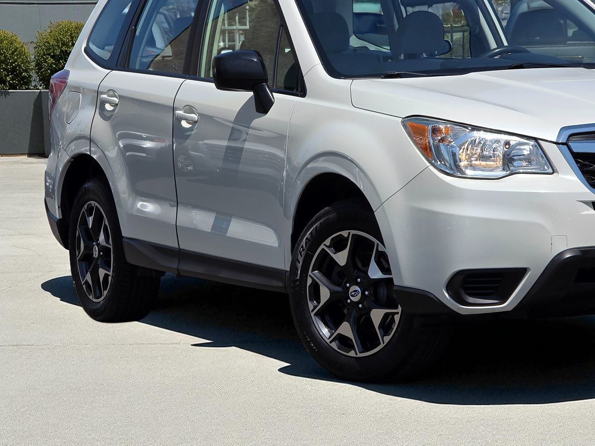 2016 Subaru Forester 2.5i photo 3