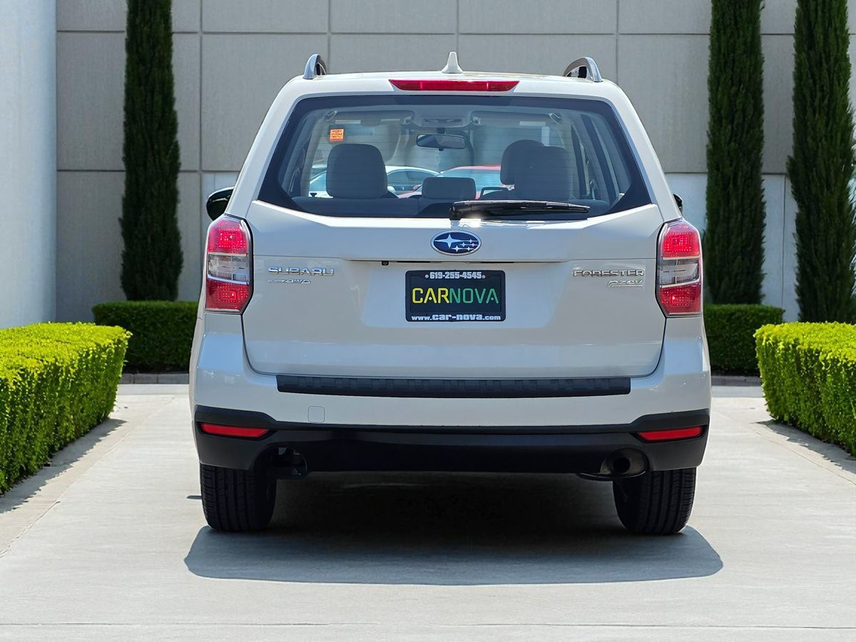 2016 Subaru Forester 2.5i photo 8