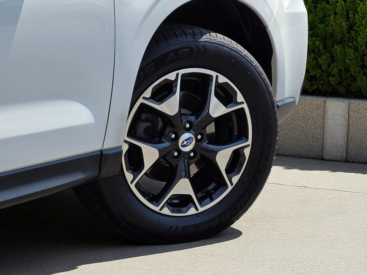 2016 Subaru Forester 2.5i photo 10