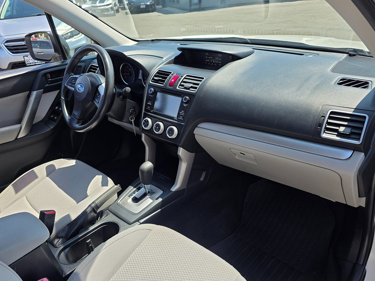2016 Subaru Forester 2.5i photo 11