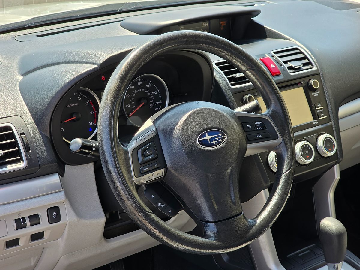 2016 Subaru Forester 2.5i photo 17