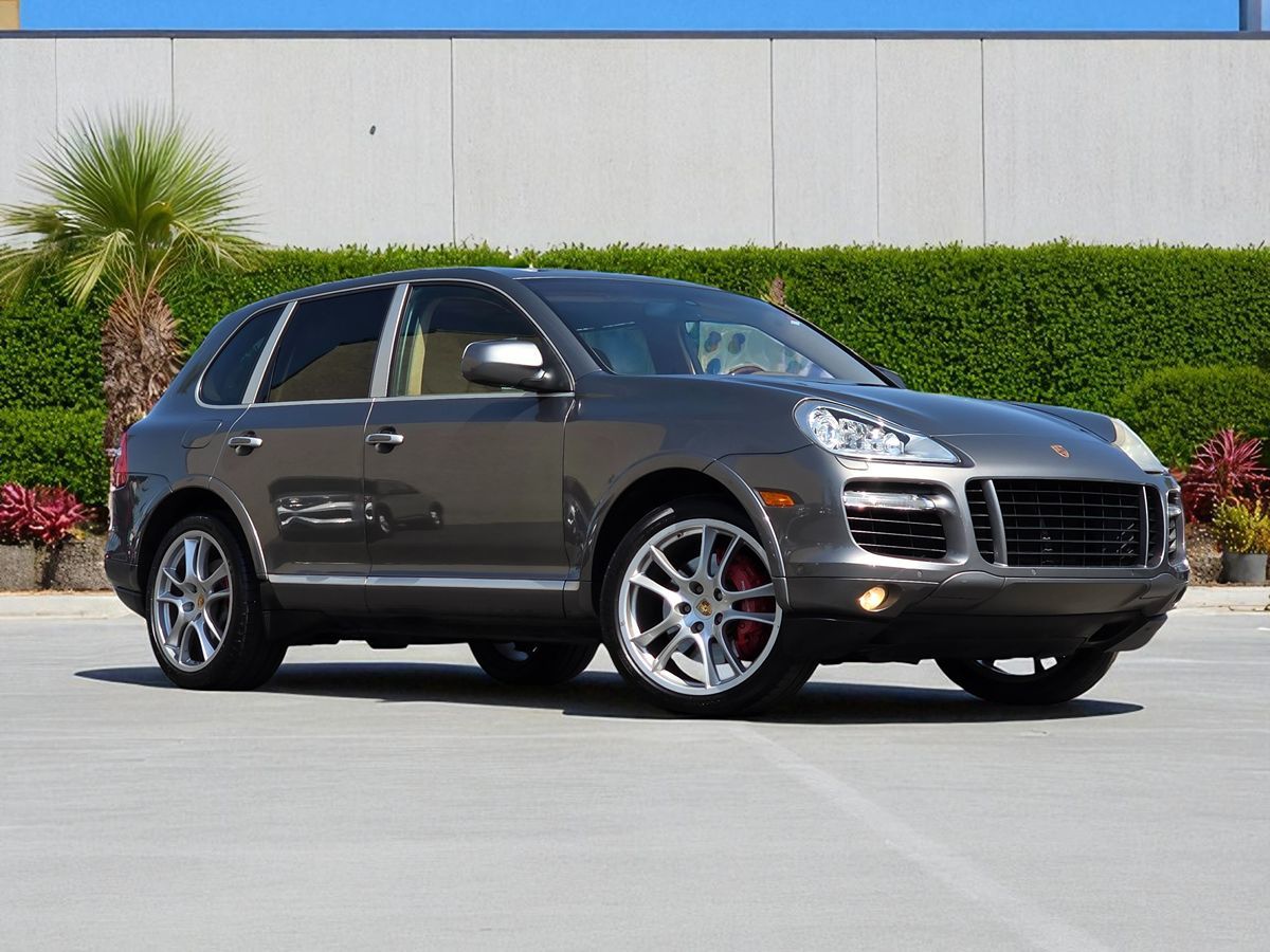 2008 Porsche Cayenne Turbo photo 2