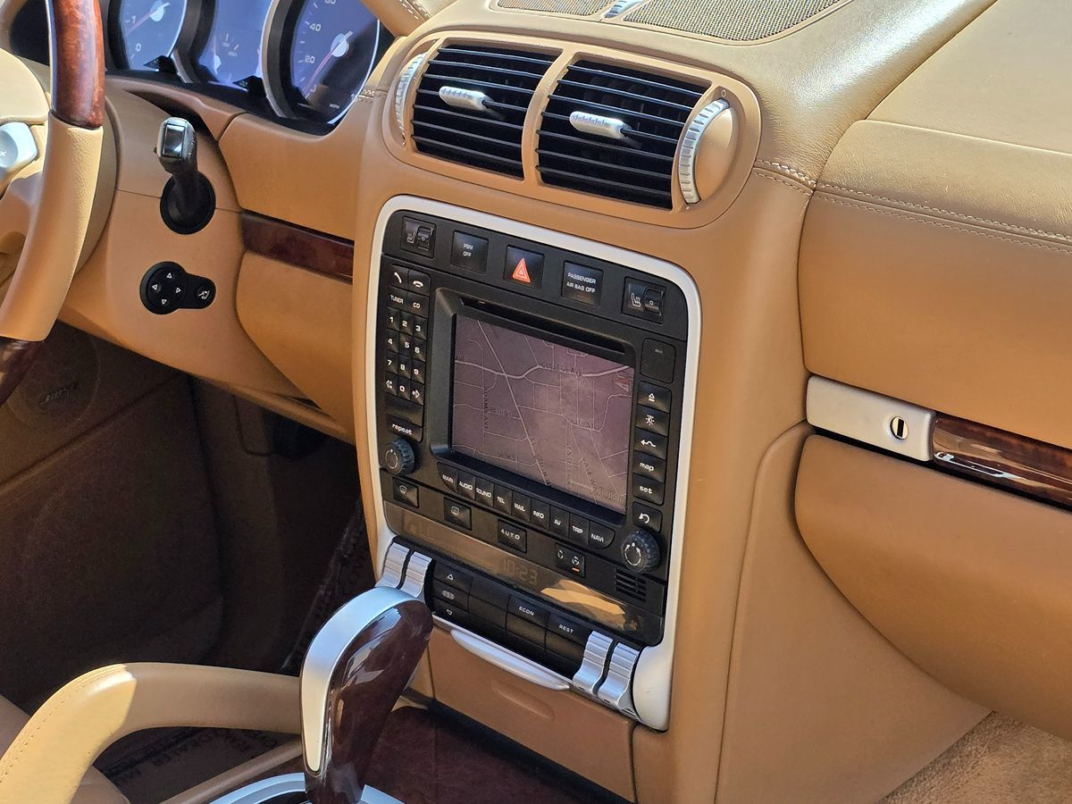 2008 Porsche Cayenne Turbo photo 16