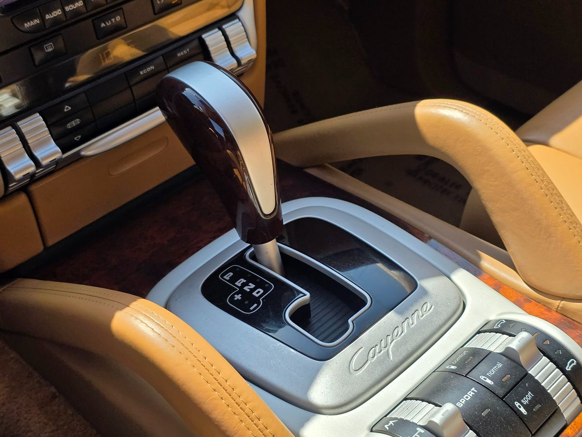 2008 Porsche Cayenne Turbo photo 37