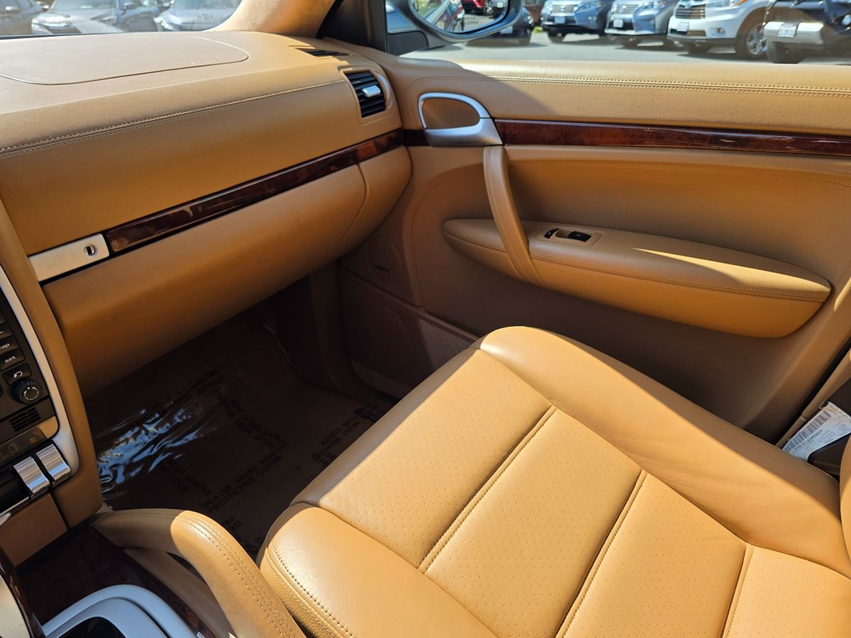 2008 Porsche Cayenne Turbo photo 39