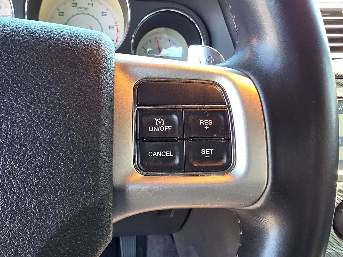 2012 Dodge Challenger R/T Plus photo 19