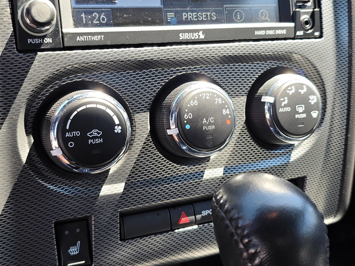 2012 Dodge Challenger R/T Plus photo 21