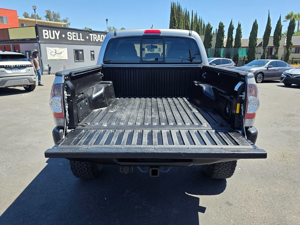 2014 Toyota Tacoma PreRunner TRD Off-Road photo 8
