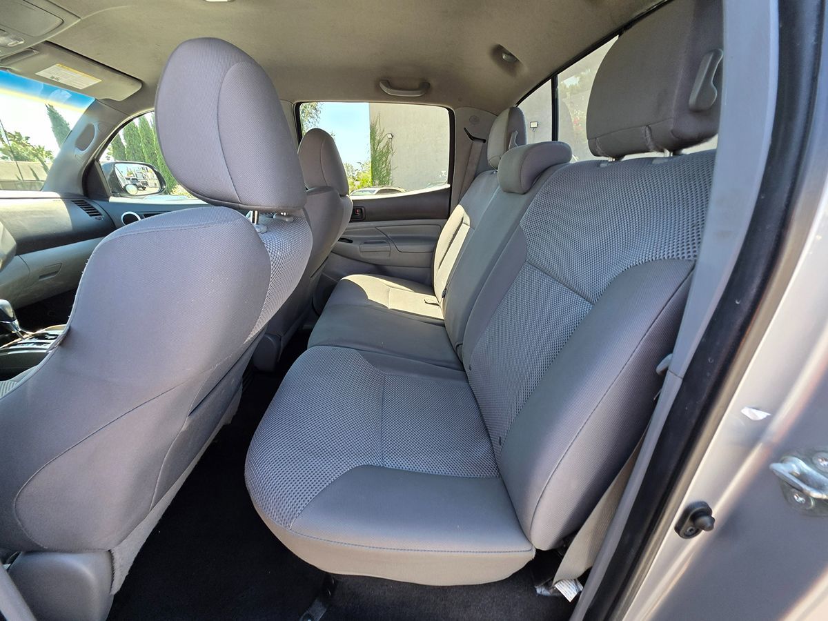 2014 Toyota Tacoma PreRunner TRD Off-Road photo 16