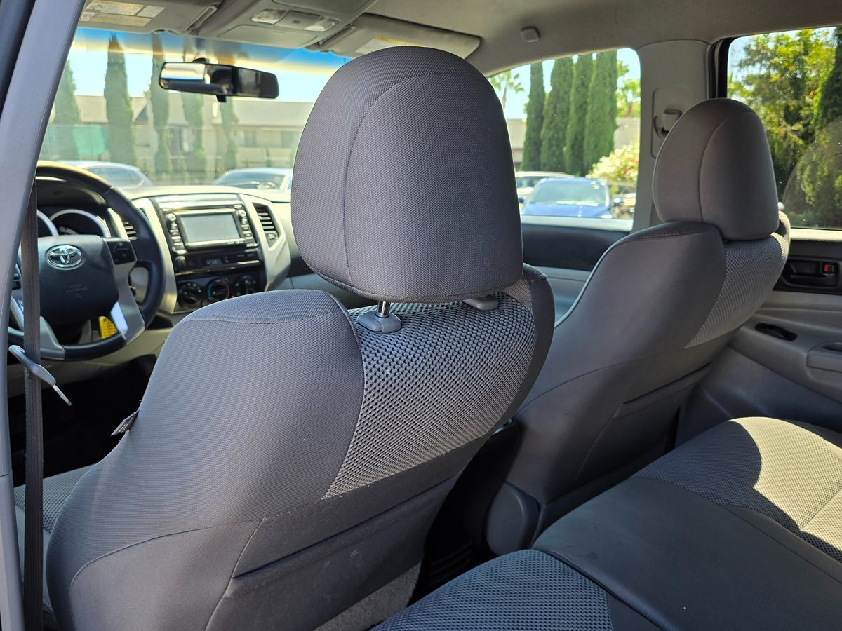 2014 Toyota Tacoma PreRunner TRD Off-Road photo 18