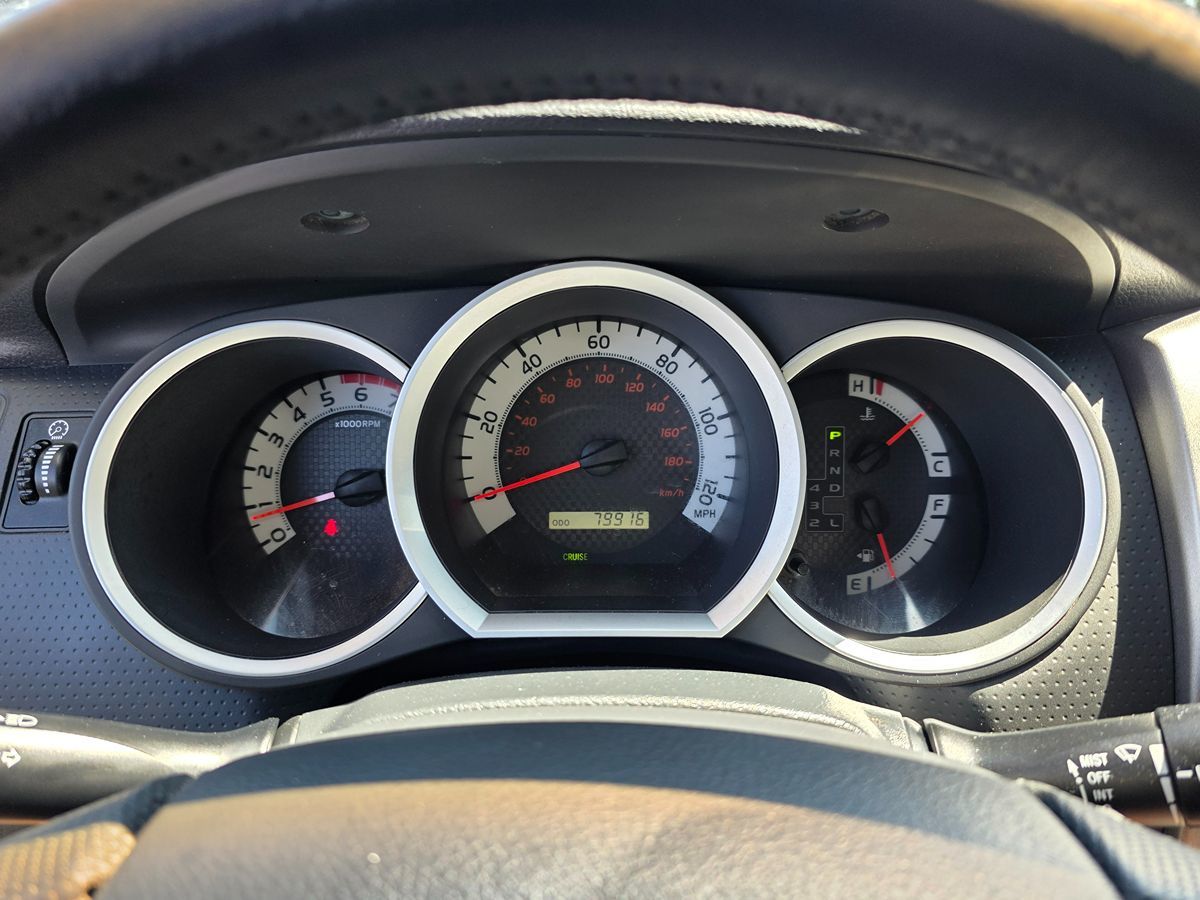 2014 Toyota Tacoma PreRunner TRD Off-Road photo 22