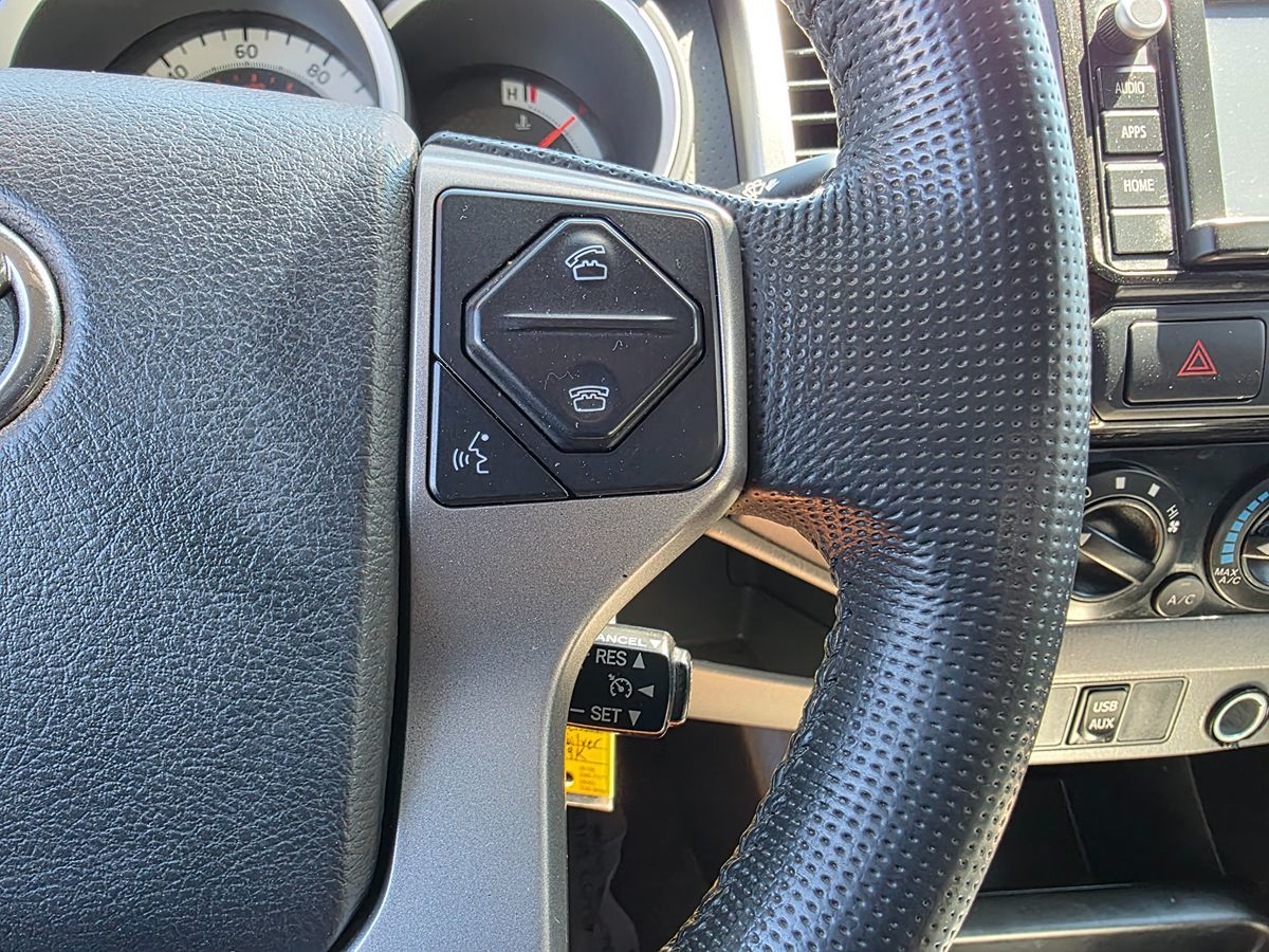 2014 Toyota Tacoma PreRunner TRD Off-Road photo 25