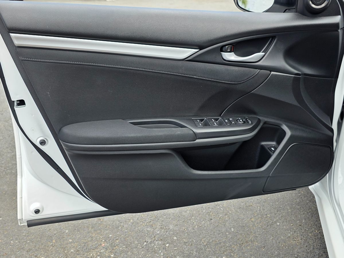 2018 Honda Civic EX-T photo 16