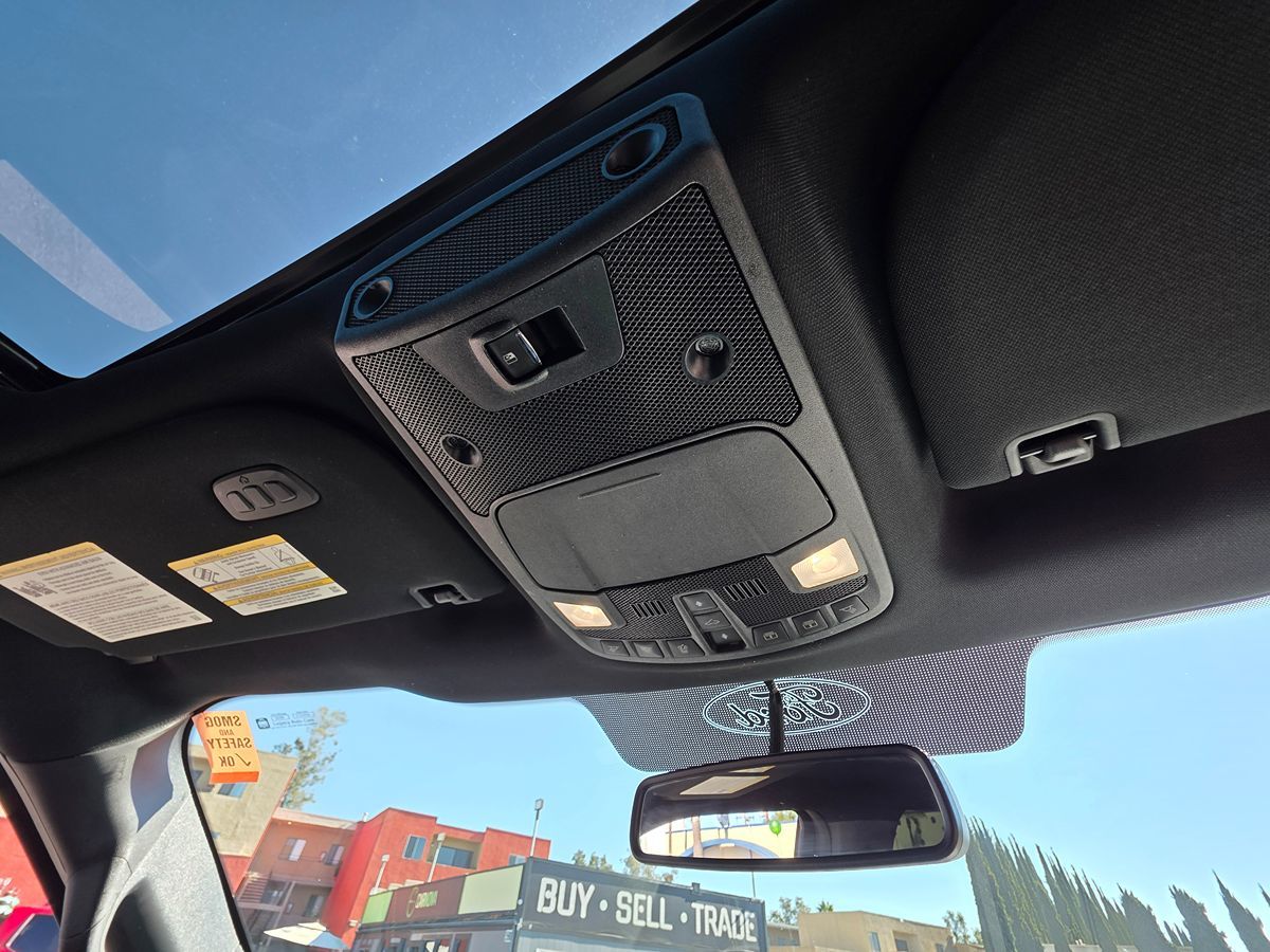 2017 Ford F-150 Lariat photo 4