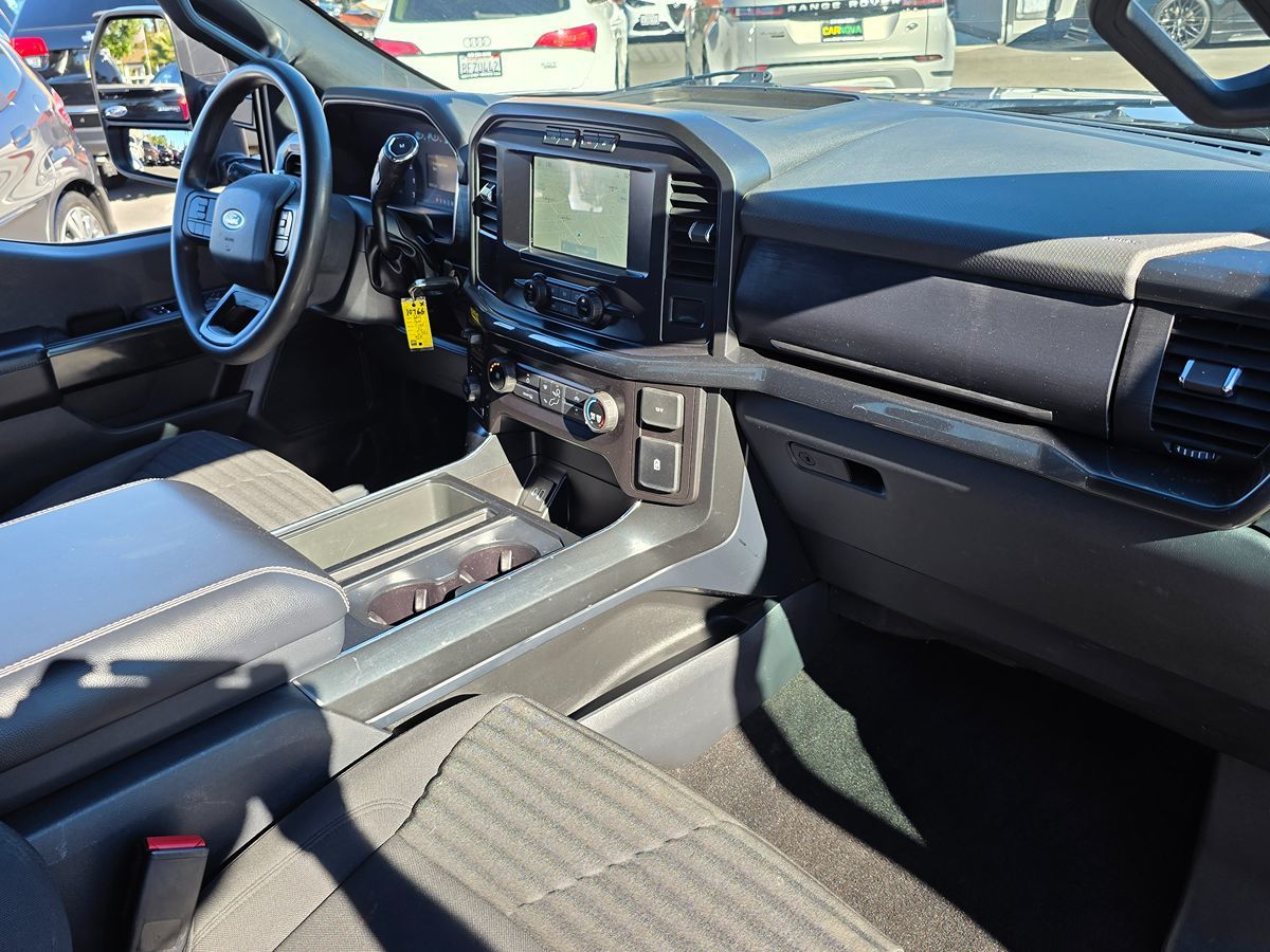 2021 Ford F-150 XL photo 3