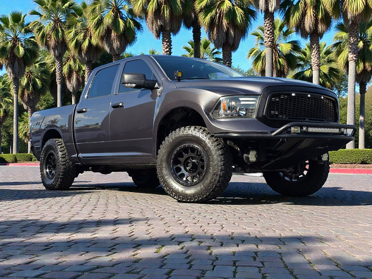 2017 Ram 1500 Laramie photo 2