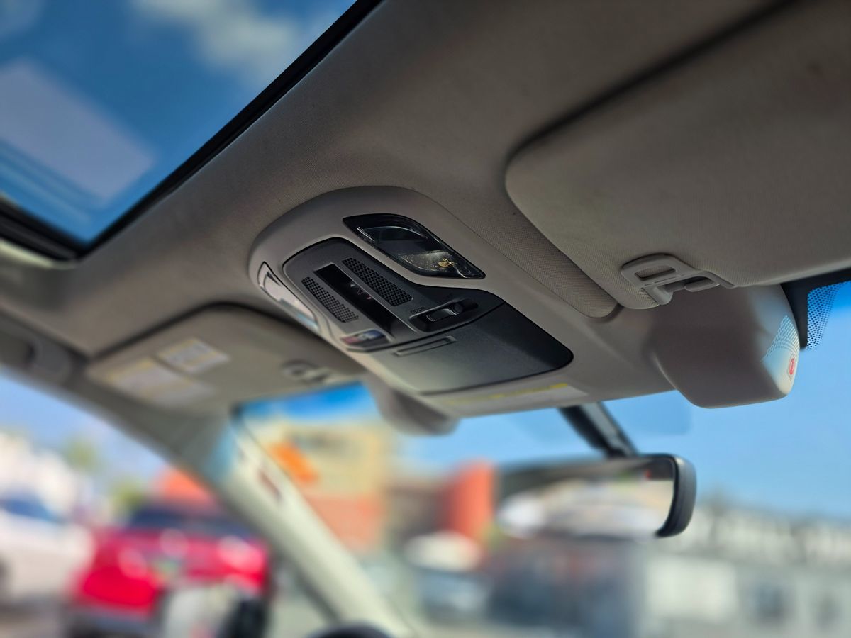 2022 Subaru Outback Limited - Photo 13