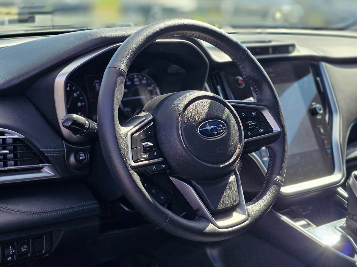 2022 Subaru Outback Limited - Photo 17