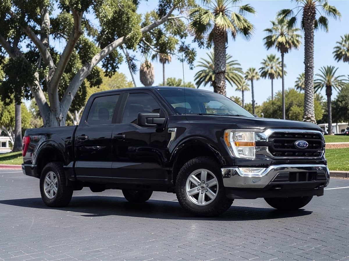 View vehicle photo 2