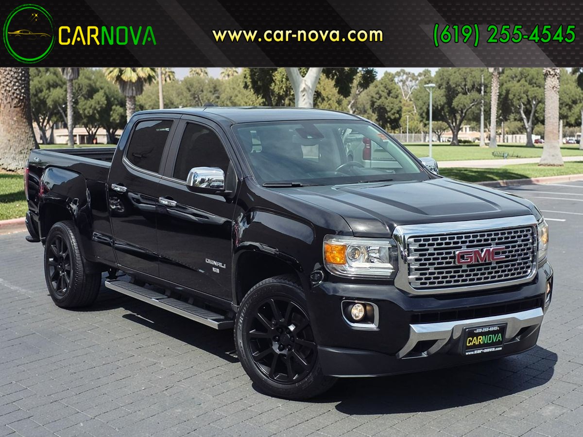2017 GMC Canyon 4WD Denali Crew Cab Long Box's photo