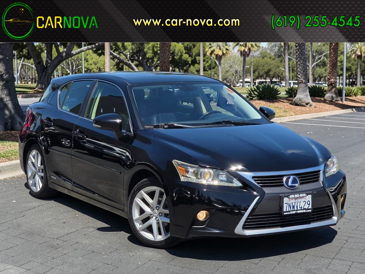 2015 Lexus CT 200h 200h's photo