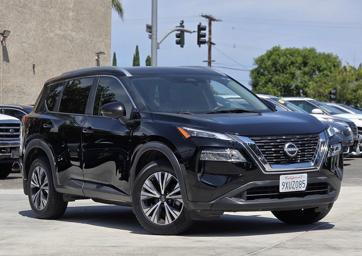 Nissan Rogue photo 2