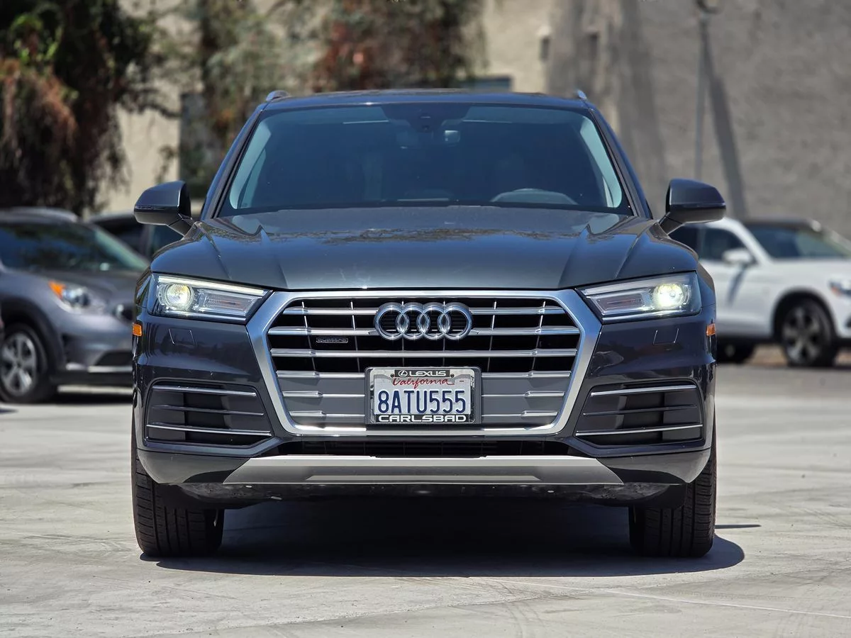 2018 Audi Q5 Premium - Carnova Inc. photo 3