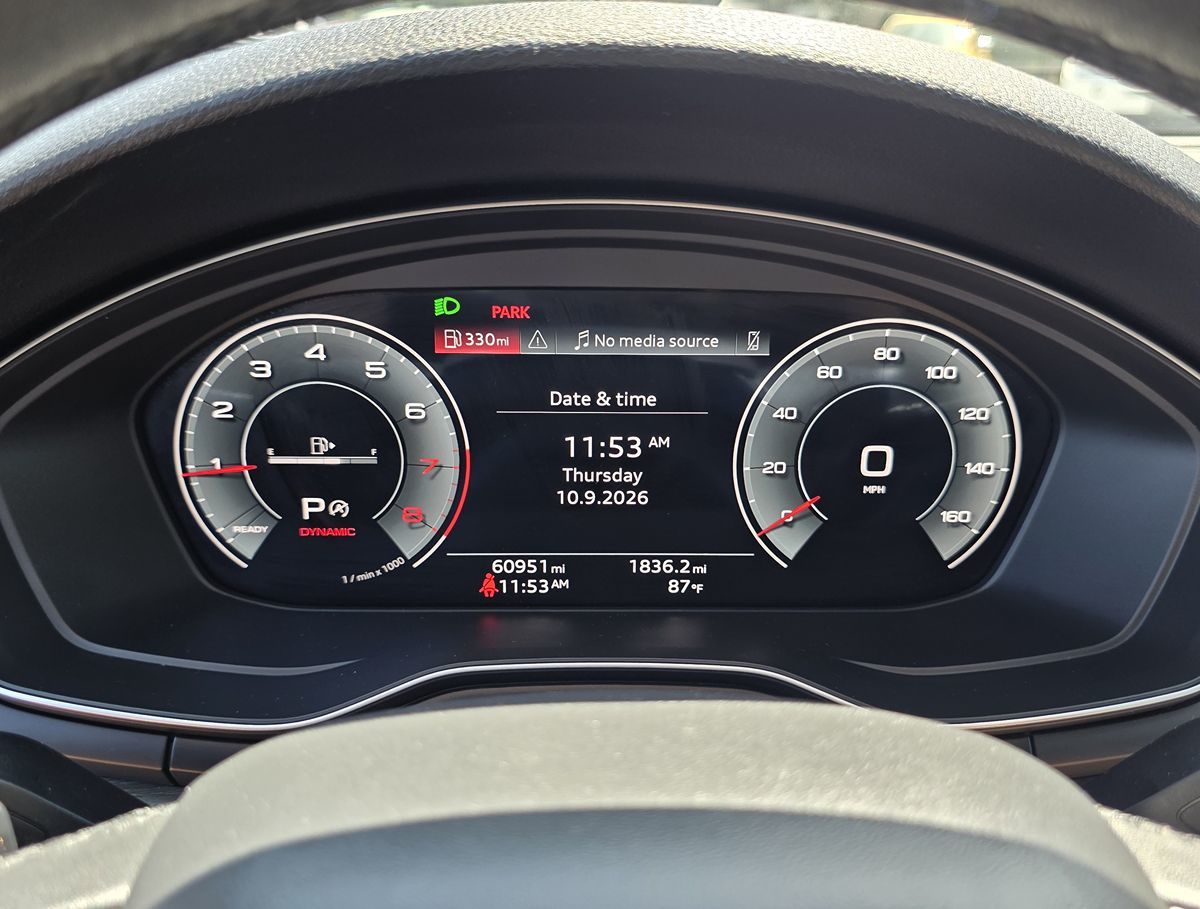 Audi A4 photo 28
