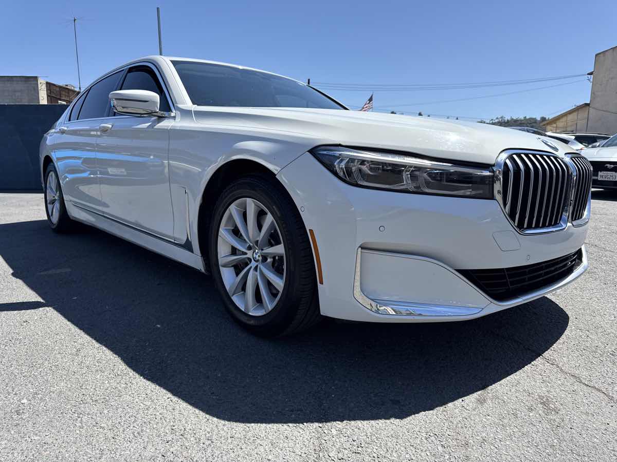 2021 BMW 7 Series 740i - Photo 22