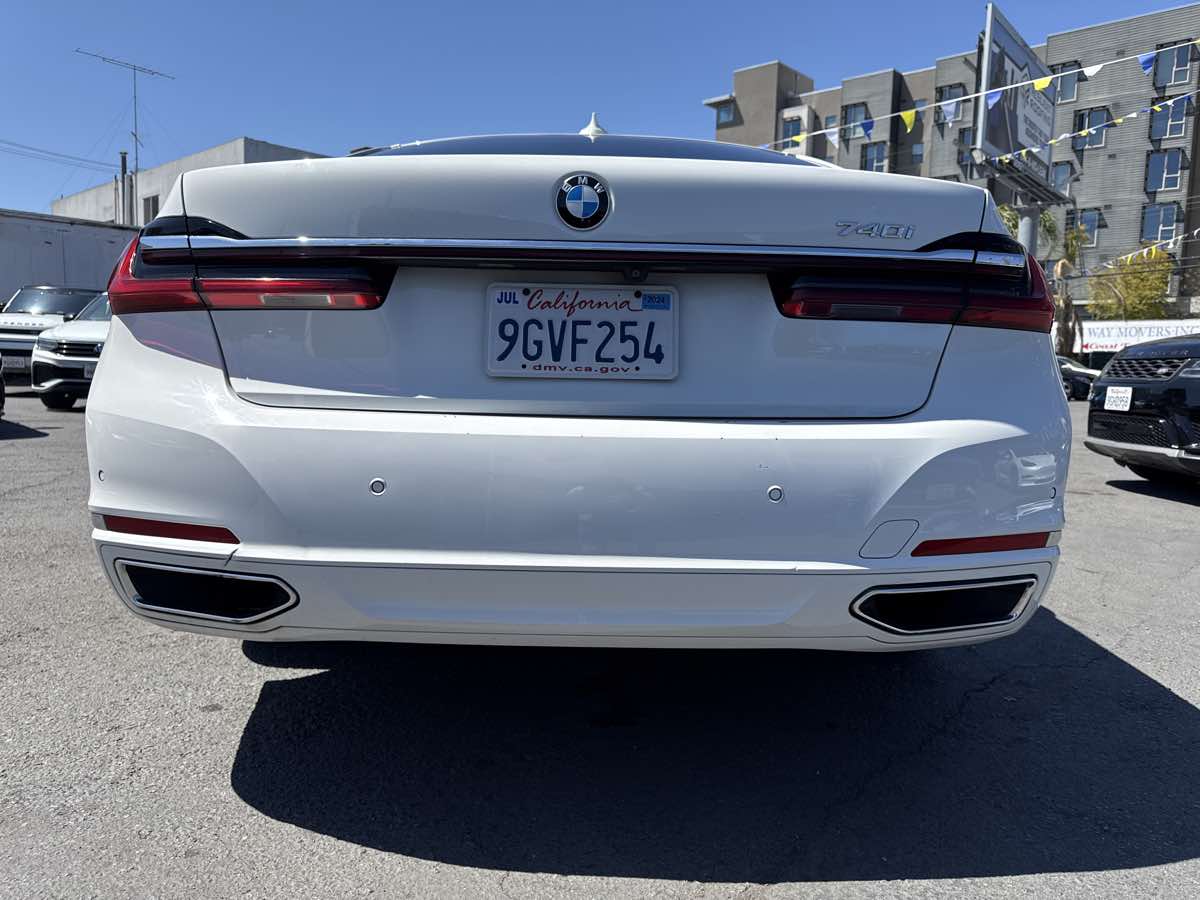 2021 BMW 7 Series 740i - Photo 25