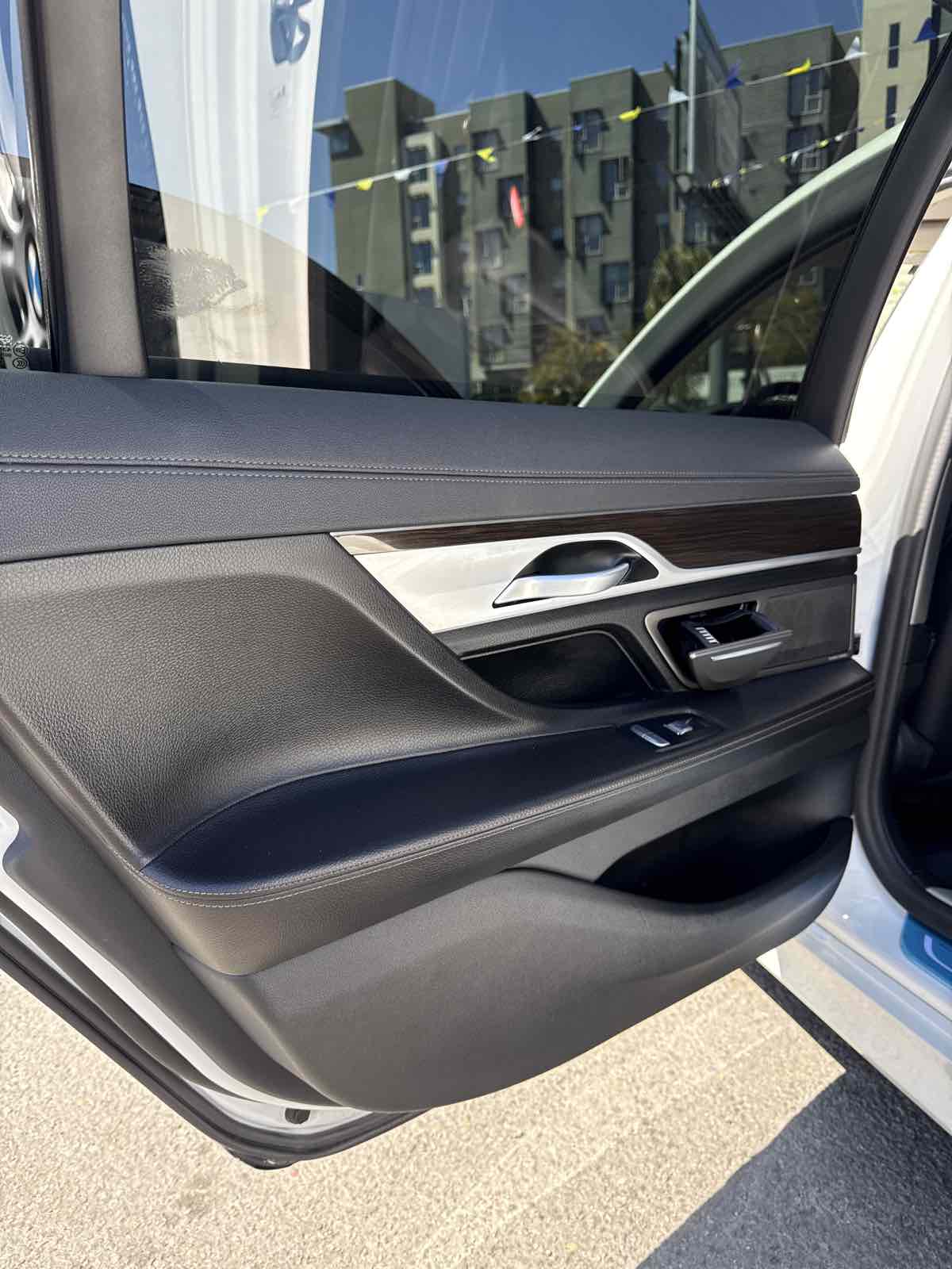 2021 BMW 7 Series 740i - Photo 38