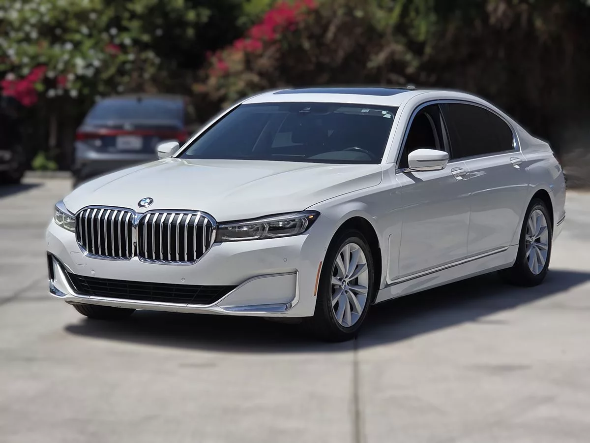 2021 BMW 7 Series 740i - Carnova Inc. photo 6