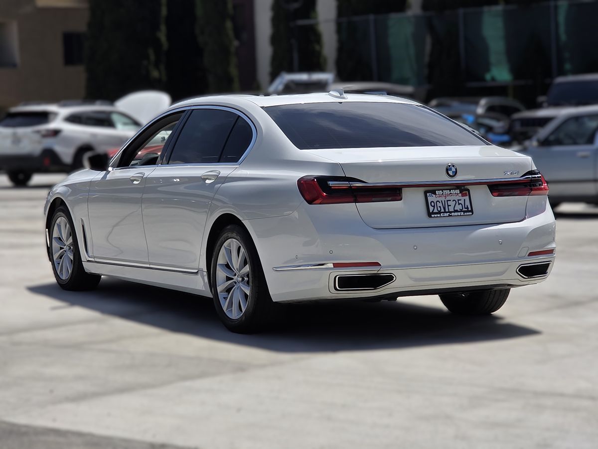 2021 BMW 7 Series 740i - Photo 6