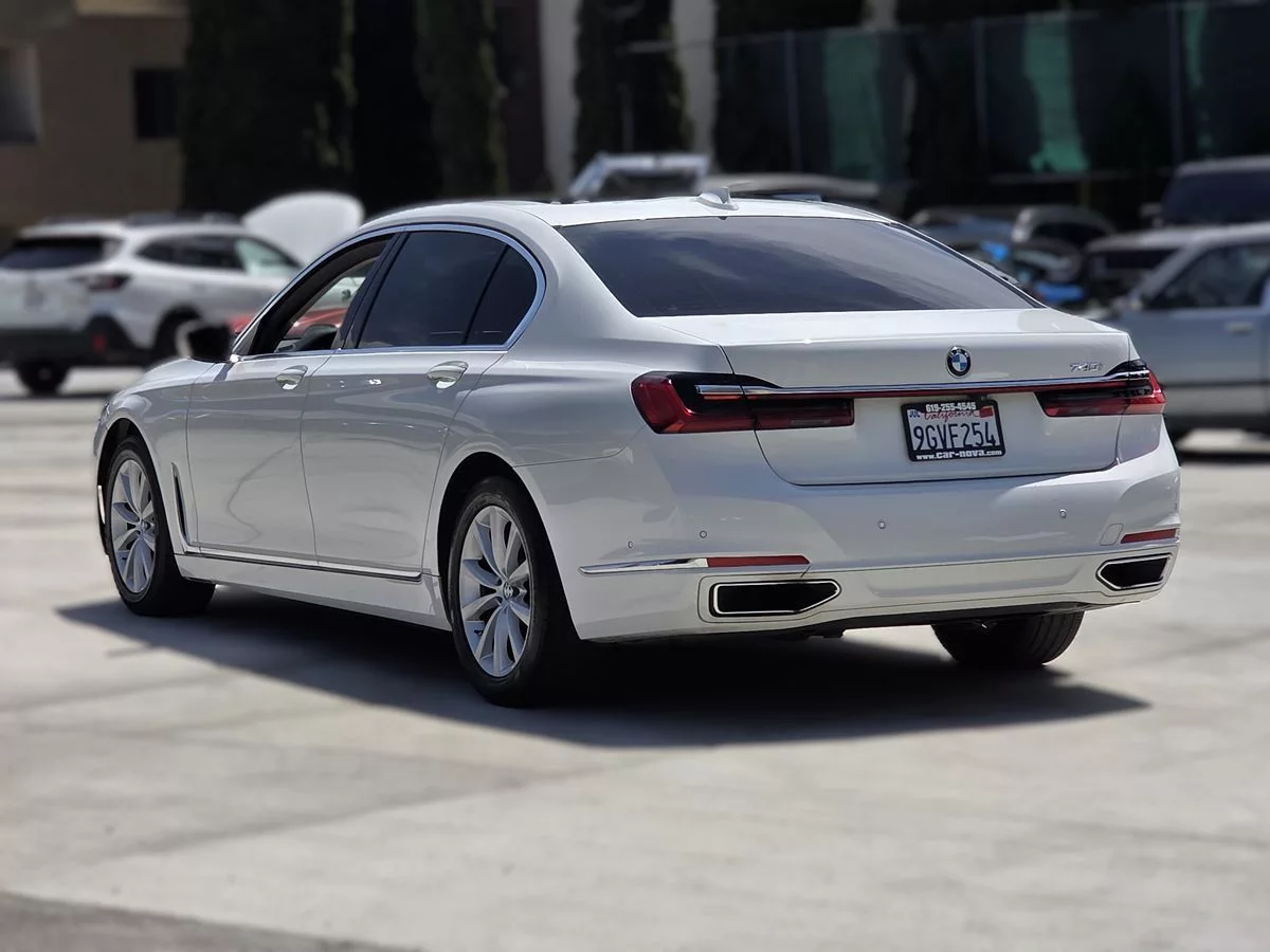 2021 BMW 7 Series 740i - Carnova Inc. photo 7