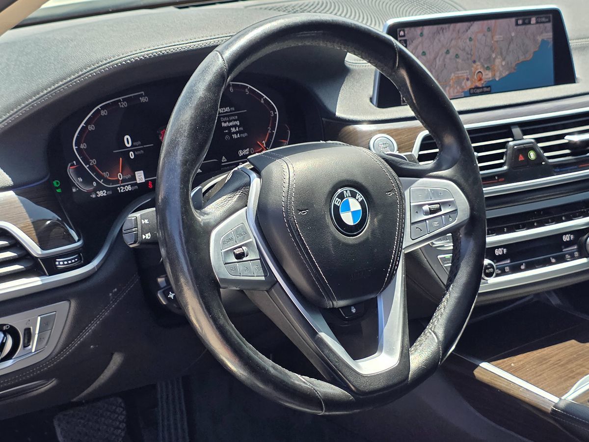 2021 BMW 7 Series 740i - Photo 15