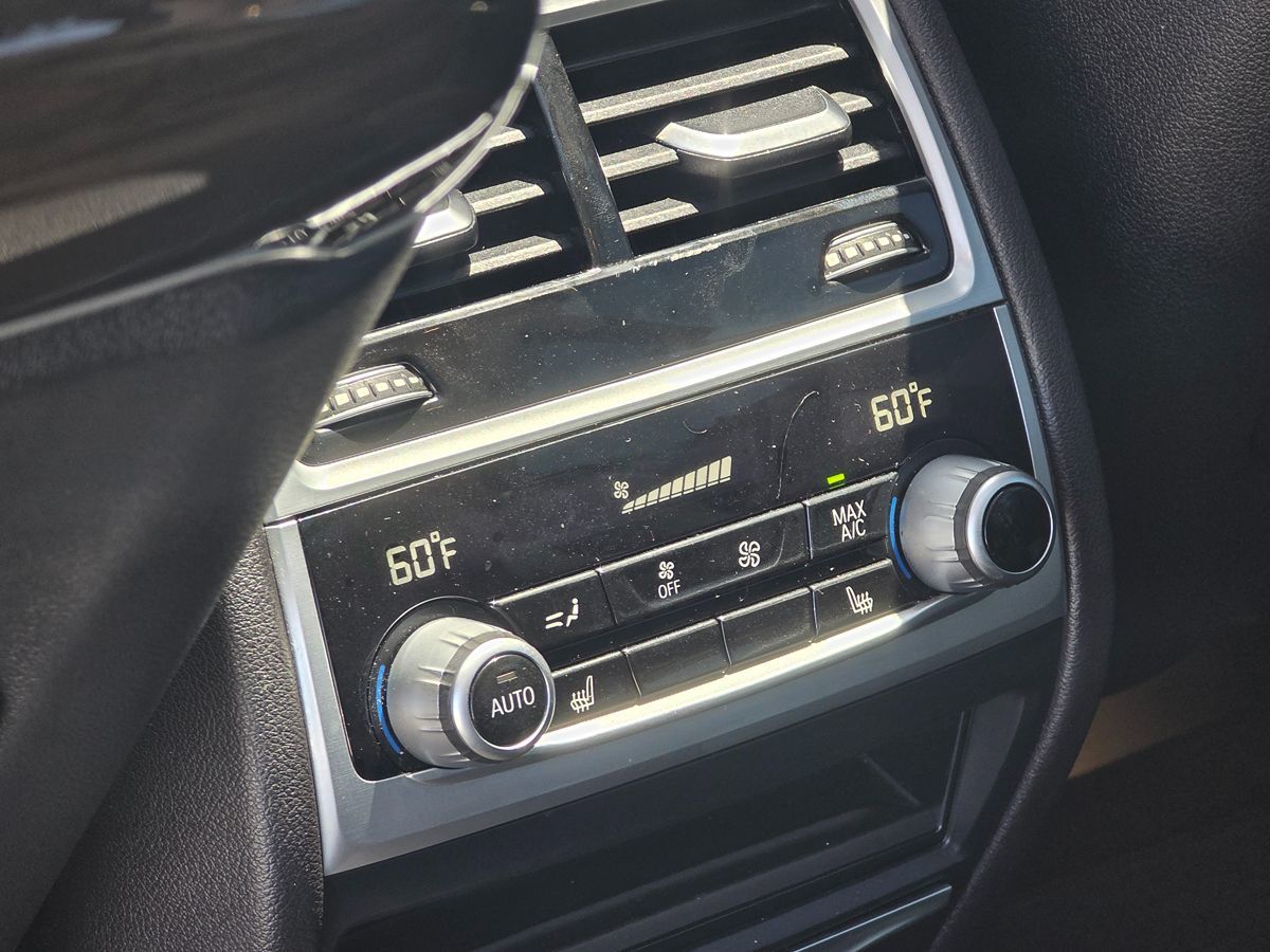 2021 BMW 7 Series 740i - Photo 21